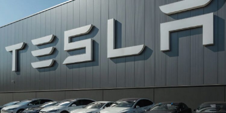 தமிழர்களுக்கு வேலை வாய்ப்பை அறிவித்த  டெஸ்லா நிறுவனம்