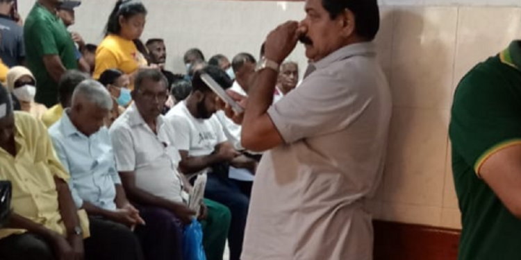 நெடுநேரம் வைத்தியசாலையில் காத்திருந்த அமைச்சர்!