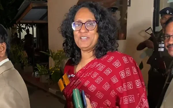 அரச சேவையில் மேலும் 2003 வெற்றிடங்களுக்கு ஆட்சேர்ப்பு !