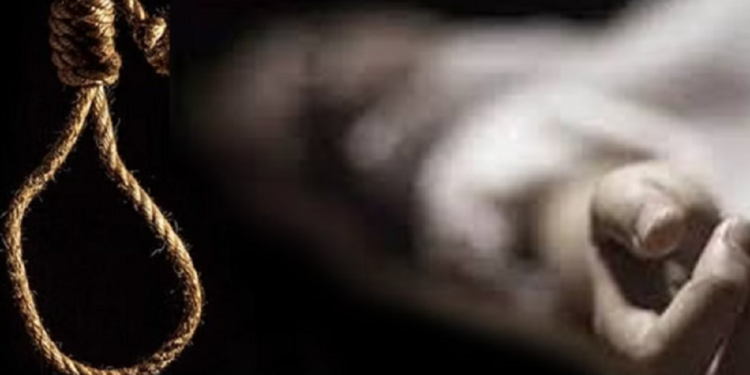 காதலியுடன் மனக் கசப்பு விபரீத முடிவெடுத்த காதலன்!