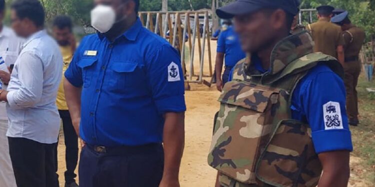 விடுமுறையில் சென்ற கடற்படை அதிகாரியின் மோசமான செயல்!