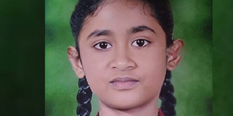 மாணவியை கண்டுபிடிக்க பொது மக்களின் உதவியை நாடும் பொலிசார்