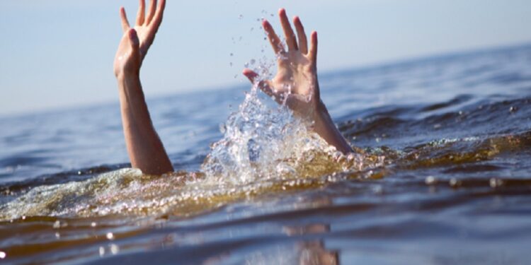 நீரில் மூழ்கி வெளிநாட்டு யுவதி பலி!