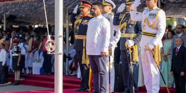 தேசிய கொடி ஏற்றும் போது கண்ணீர் சிந்திய பிரதி அமைச்சர்