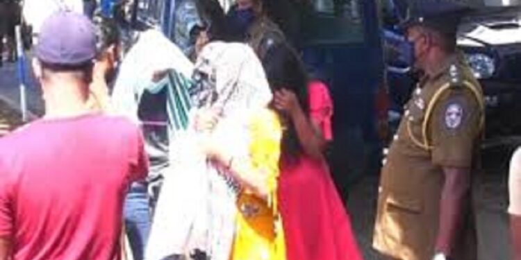 மசாஜ் நிலையம் என்ற போர்வையில் இயங்கிய விபச்சார விடுதி சுற்றிவளைப்பு!