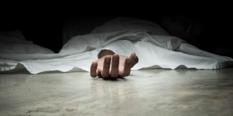 வேலை கிடைக்கவில்லை யாழில் விபரீத முடிவெடுத்த பட்டதாரி இளைஞர்!