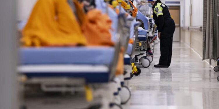 கனடாவில் இருந்து நாடுகடத்தப்பட இருந்து யாழ் தமிழர் விபரீத முடிவு!