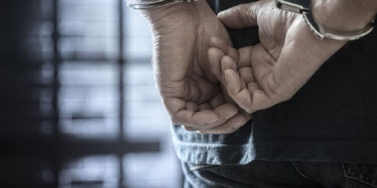 துப்பாக்கிகளுடன் ஜந்து பேர் கைது!