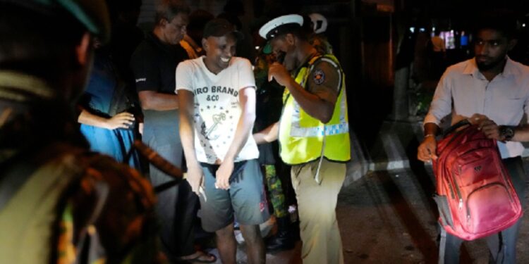 மக்காச்சோளப் பையில் மறைத்து வைத்திருந்த விநாயகர் சிலையுடன் சந்தேக நபர் கைது!