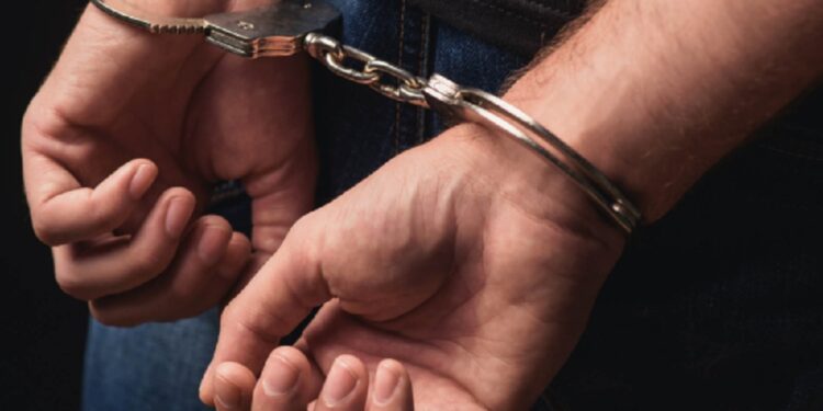 பல கொலைகளுடன் தொடர்புடைய நபர் கைது!