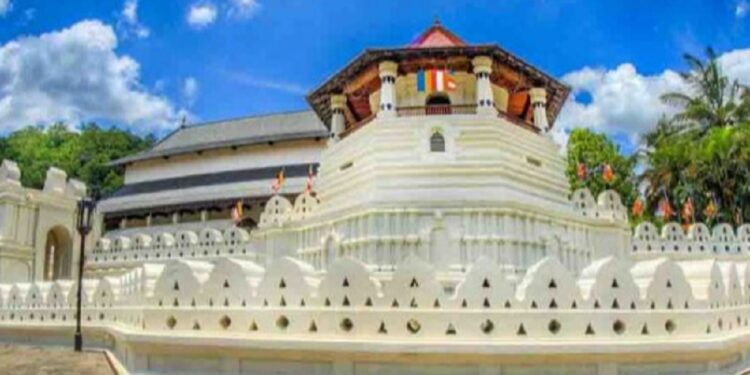 தலதா மாளிகை தொடர்பில் போலி விளம்பரம் குறித்து மக்களுக்கு அறிவிப்பு!