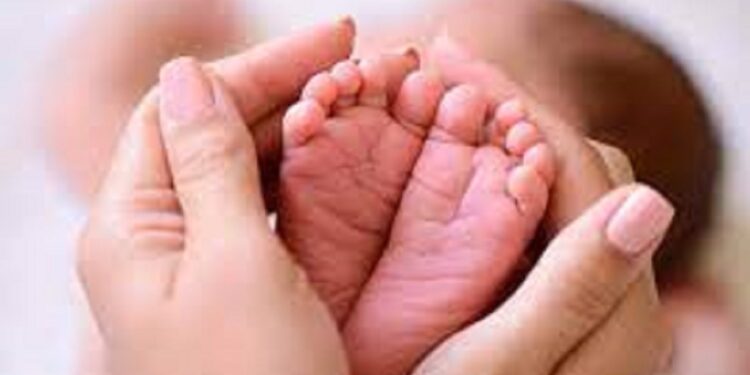 நீர் நிரப்பப்பட்ட குழியில் விழுந்து சிறு குழந்தை பாரிதாப மரணம்!