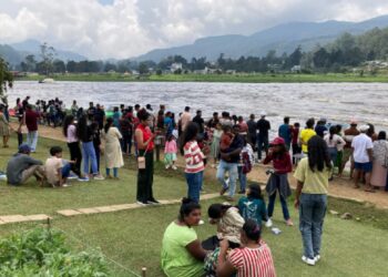 நுவரெலியாவில் குவியும் சுற்றுலா பயணிகள்!