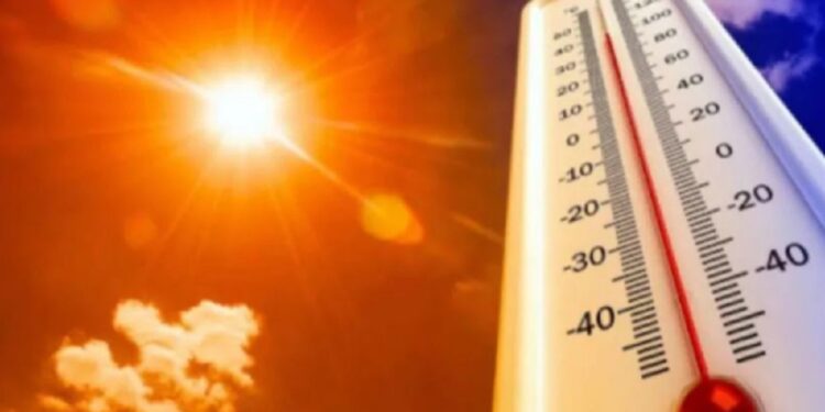 வெப்பநிலை தொடர்பில் யாழ் மக்களுக்கு எச்சரிக்கை!