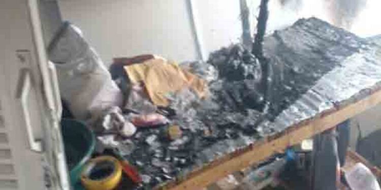 விடுதலைப் புலிகளின் தலைவர் என அஞ்சி தீ வைத்த நபர்!