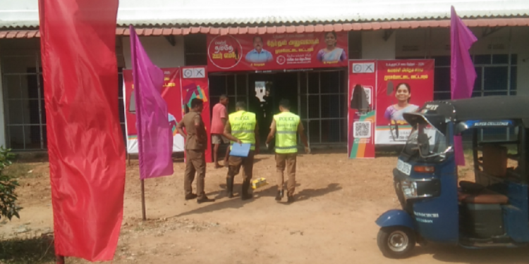 கிளிநொச்சியில் NPP அலுவலகம் மீது விஷமிகள் தாக்குதல்!