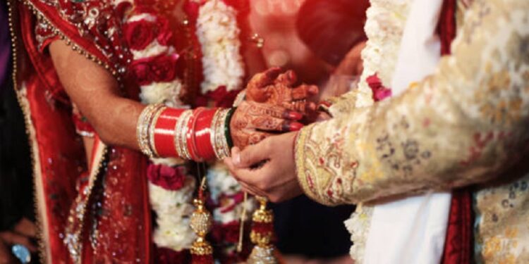 திருமண நிச்சயதார்த்தம் முடிந்த சில மணி நேரங்களில் மணப்பெண் எடுத்த விபரீத முடிவு!