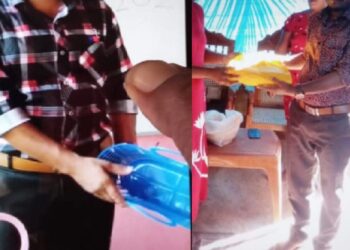 பரிசுப் பொருட்களை கொடுத்து NPPக்கு வாக்கு சேகரிப்பு!