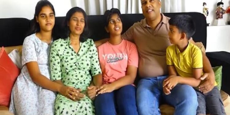 இரண்டு பரீட்சைகளிலும் ஒரே தடவை தோற்றி சாதனை படைத்த மாணவி!