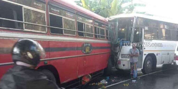 பேருந்துகள் நேருக்கு நேர் மோதி விபத்து 30 பேர் காயம்!