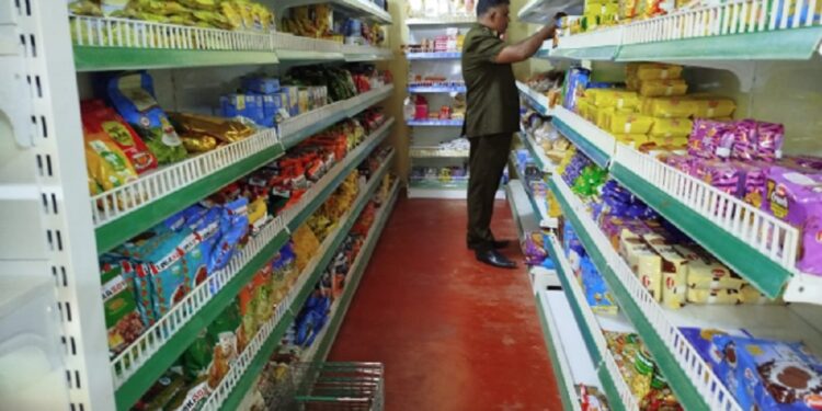 யாழ் பல்பொருள் அங்காடிக்கு தண்டப்பணம் அறவீடு!