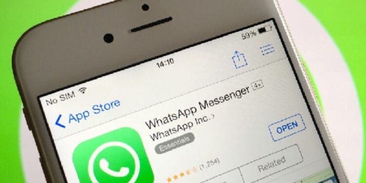 ஐபோன்களில் இடை நிறுத்தப்பட இருக்கும் வாட்ஸ்அப்