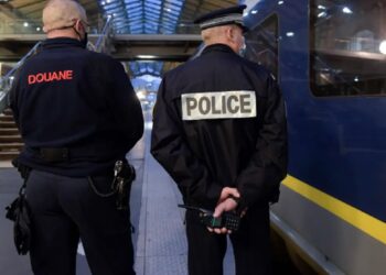 பிரான்சில் யாழ்  இளைஞனின் விபரீத முடிவு!