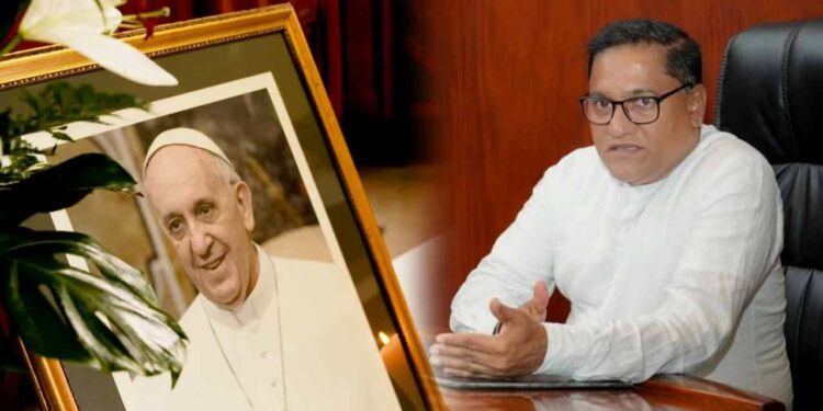 பாபரசரின் இறுதி ஆராதனையில் கலந்து கொள்ள செல்லும் விஜித ஹேரத்