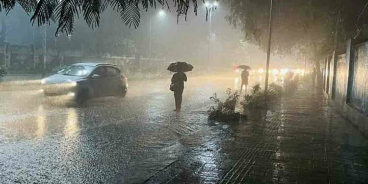 நாட்டின் பெரும்பாலான இடங்களில் கடும் மழை!