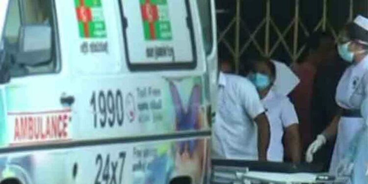 வைத்தியரின் வாயில் வெடித்த சீனப் பட்டாசு!