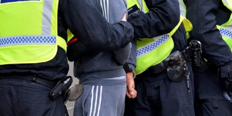 லண்டனில் இலங்கை தமிழரின் மோசமான செயல் கடை உரிமம் ரத்து!