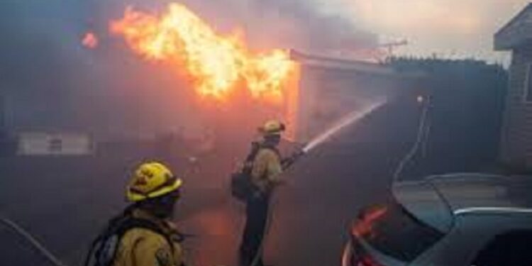 கொட்டாஞ்சேனை மக்கள் வங்கியில் தீ விபத்து!