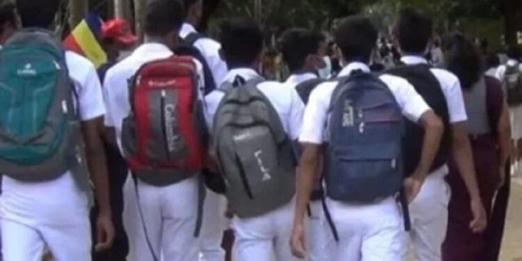 18 பாடசாலைகளுக்கு சிவப்பு அறிவிப்பு !