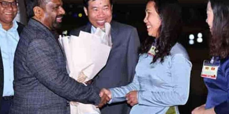 வியட்நாம் சென்ற ஜனாதிபதிக்கு அனுராவுக்கு அமோக வரவேற்பு