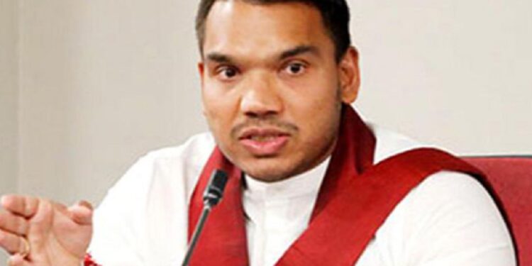 கொழும்பு மாணவியின் மரணத்திற்கு நீதி வேண்டும் நாமல்!