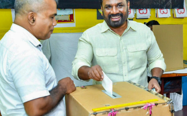 வாக்களித்தார் ஜனாதிபதி!