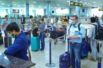 வெளிநாட்டு சிகரெட்டுக்களுடன் கைதான இளைஞர்கள்