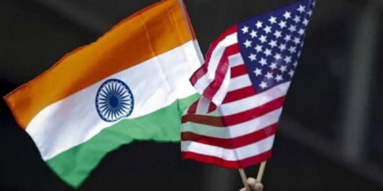 அமெரிக்க வாழ் இந்தியர்களின் விசா ரத்து செய்யப்படும் அபாயம்!