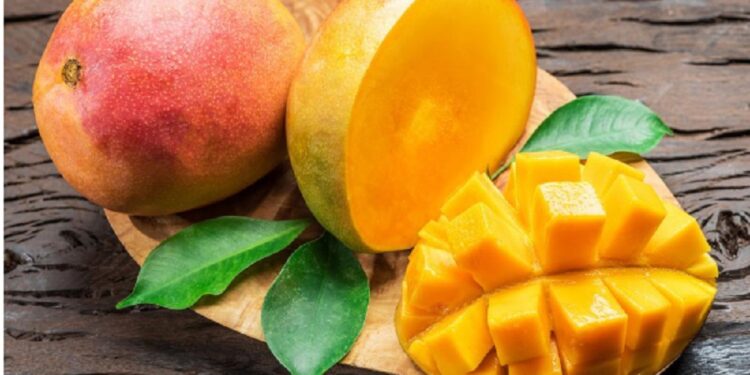 மாம்பழம் சாப்பிடுவதால் உடல் எடை அதிகரிக்குமா?