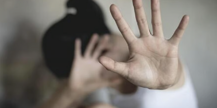 சிறுமியின் வாழ்கையை சீரழித்த பஸ் நடத்துனர்