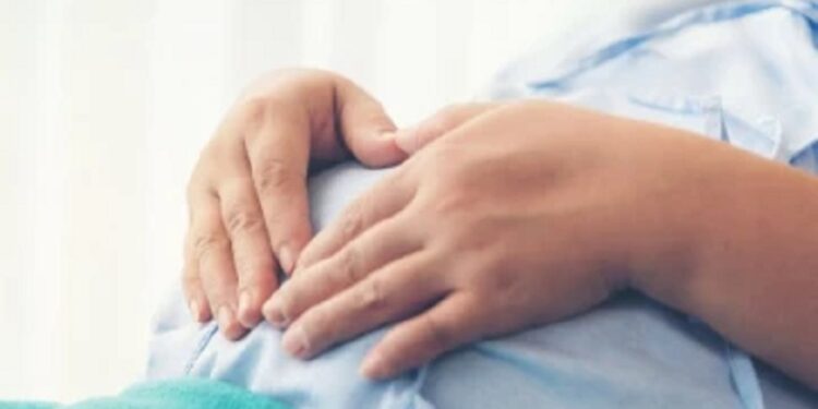 யாழில் ஒரே பிரசவத்தில்  5 குழந்தைகளை பிரசவித்த தயார்!