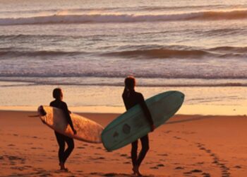 இலங்கையில் பிகினி அணிய தடையா வெடித்து புதிய சர்ச்சை!