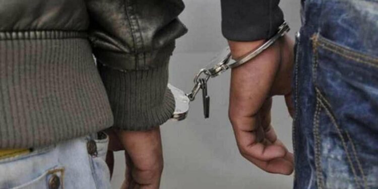 சட்டவிரோத சிகரெட்டுக்களுடன் மூவர் கைது!