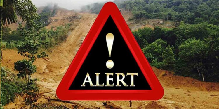 நாட்டின் சில மாவட்டங்களுக்கு மண் சரிவு அபாய எச்சரிக்கை!