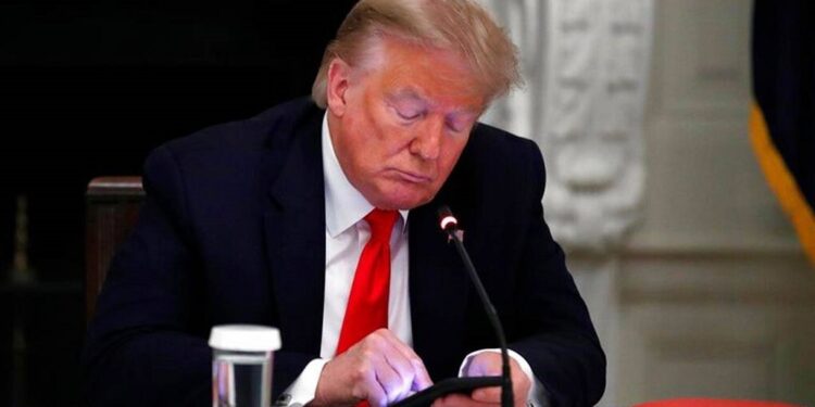 டொனால்ட் ட்ரம்பின் வரி விதிப்புக்கு தடை அமெரிக்க நீதிமன்றம் உத்தரவு!