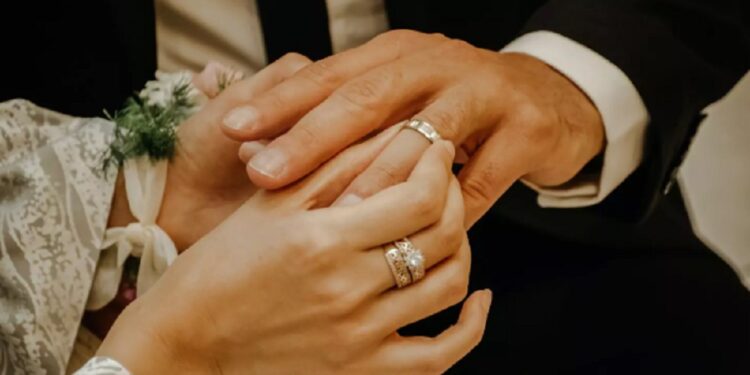 யாழில் திருமணமான இளம் பெண் கடத்தப்பட்டதால் பரபரப்பு!