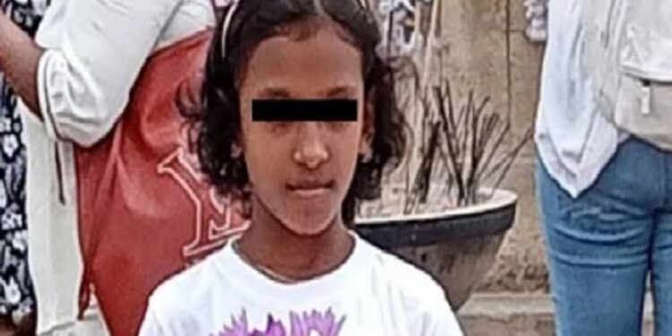 மின் விளகுகளின் வயரை தொட்ட சிறுமிக்கு நிகழ்ந்த சோகம்!