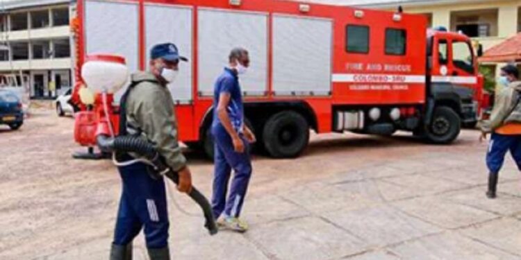 கொழும்பு கடை ஒன்றில் தீ விபத்து!