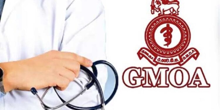 பணிப்பகிஸ்கரிப்பில் ஈடுபட தயராகும் அரச வைத்திய அதிகாரிகள் சங்கம்