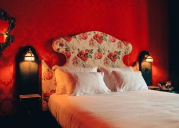 யாழ் நல்லூர் ஆலய வீதியில் விபச்சார விடுதியா?